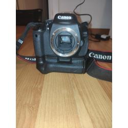 Canon EOS 600D met 18-200 mm lens erbij
