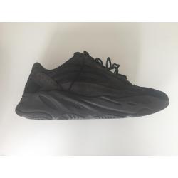 YEEZY BOOST 700 VANTA MAAT 44 (USED)