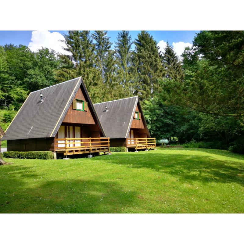 Ardennen - Bohan - chalets rechtstreeks aan de oever van de Semois