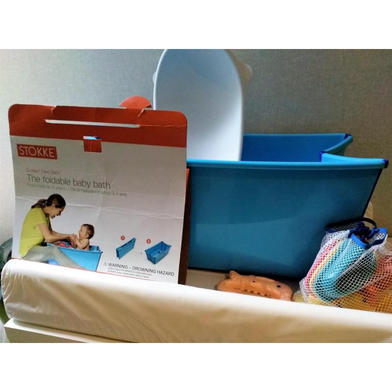 Set "Stokke bad" , newborn support en verzorgingsmat