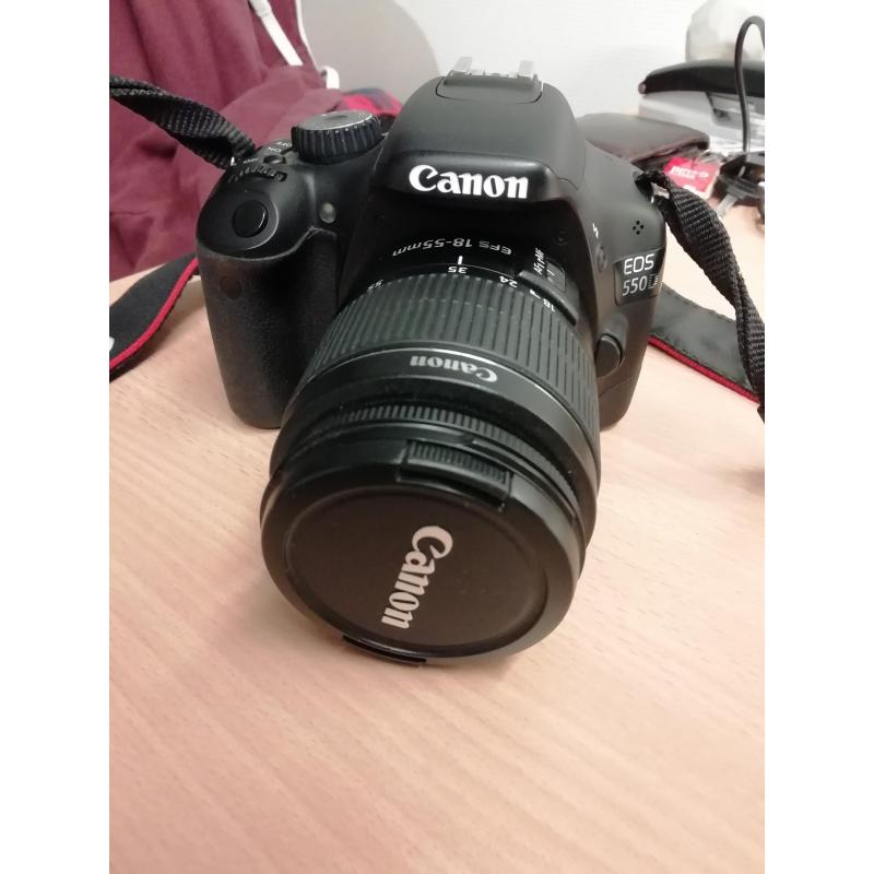 Canon EOS 550D met lens en oplader