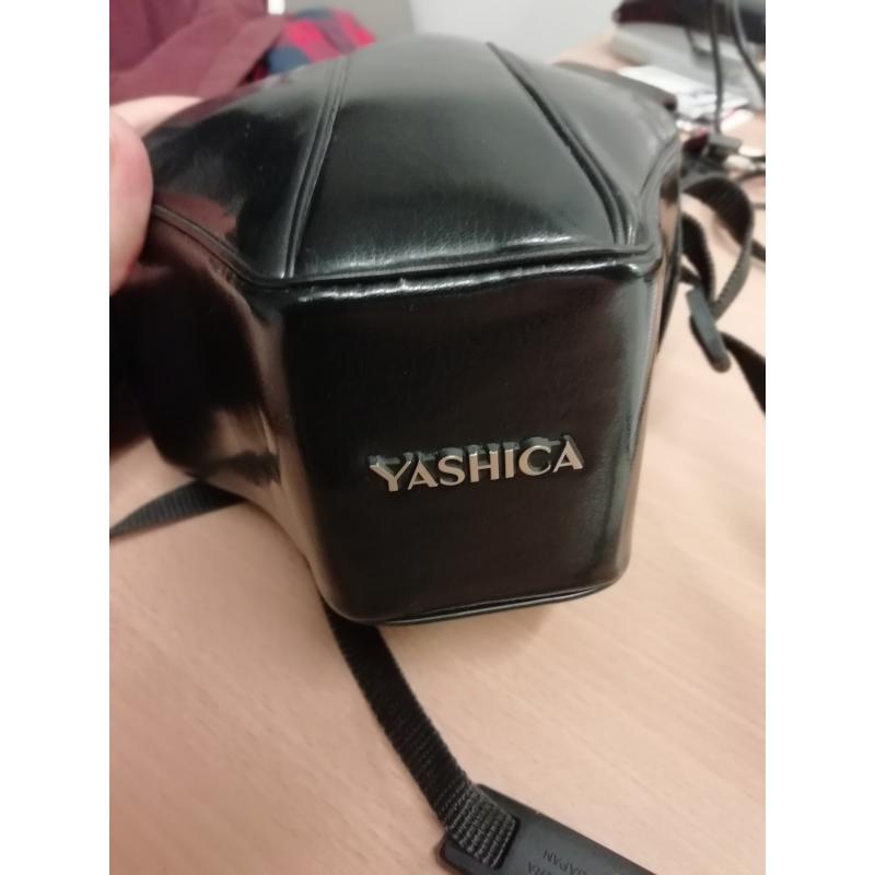 Yashica 230-AF met originele tas