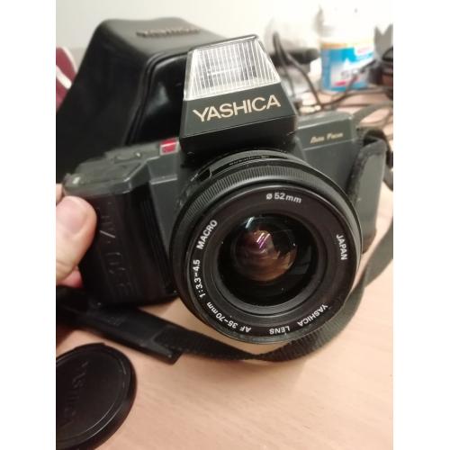 Yashica 230-AF met originele tas