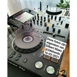 Pioneer XDJ RX2 DJ set