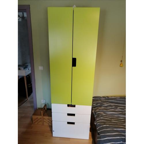 Ikea-kast met twee deuren en lades