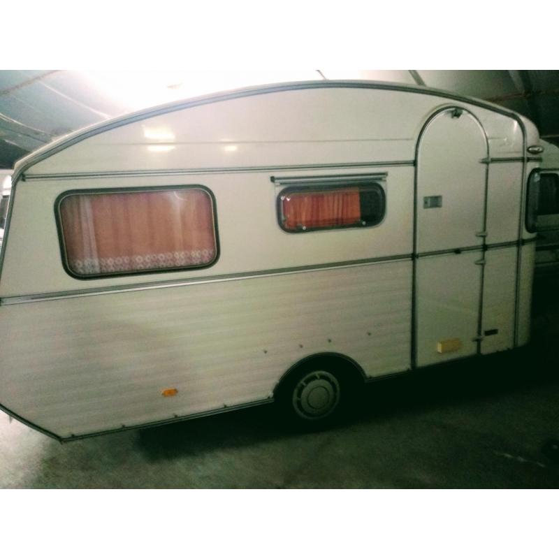 CARAVAN TE KOOP