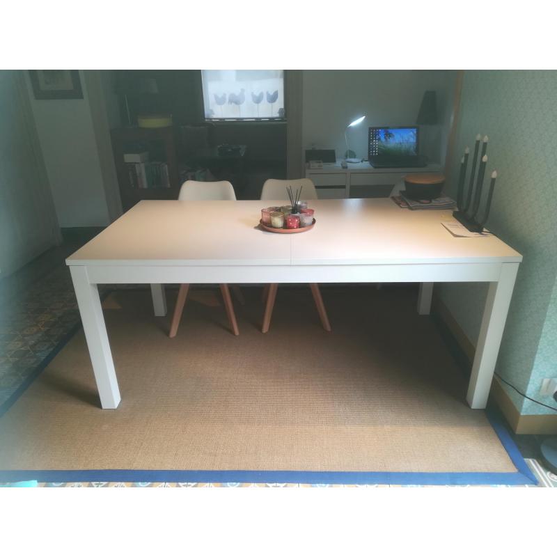 Witte eettafel