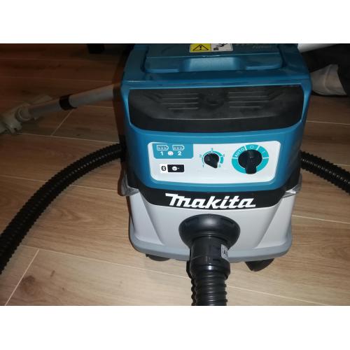 Makita DVC864LZX  2X 18V batterijen