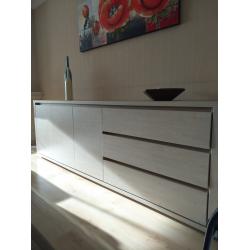 Dressoir of volledige eetkamer te koop