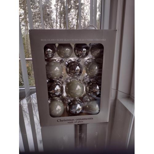 Set van 26 glazen kerstballen van House of Seasons