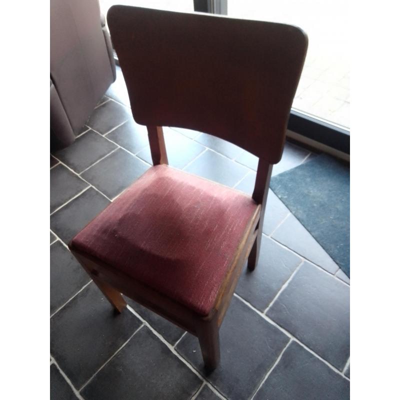 tafel  4 stoelen