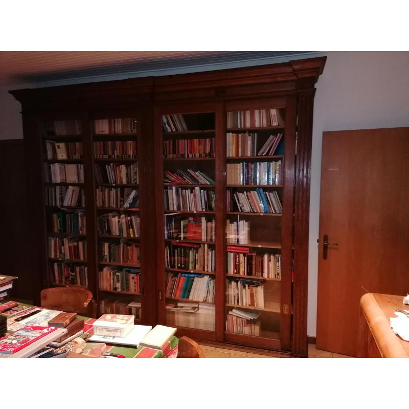 Oude boekenkast