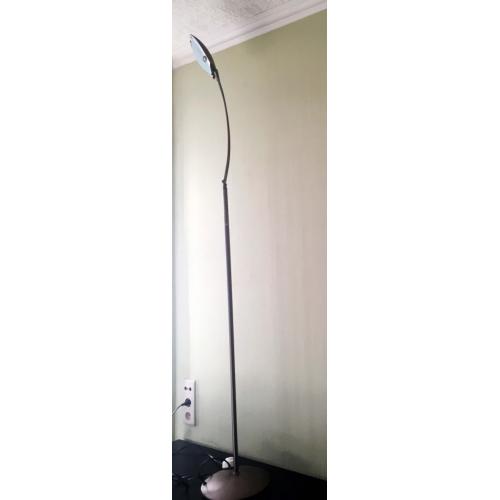 vloerlamp/leeslamp met voetknop   lamp