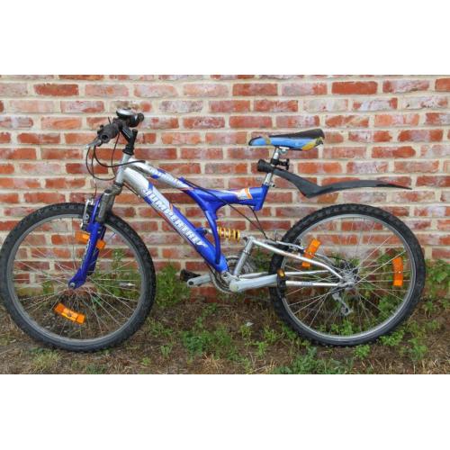 Jongensfiets 24 inch Jumper Trek met voor en achtervering