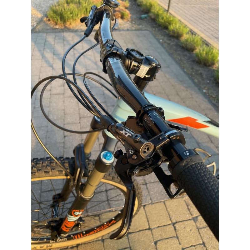 MTB Full Suspension Carbon