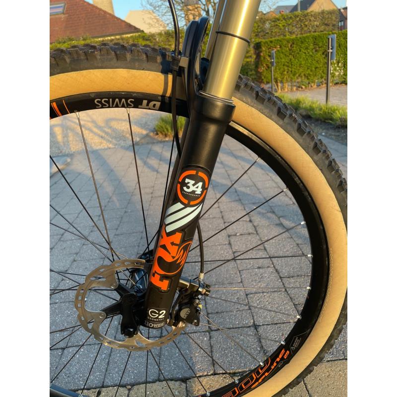 MTB Full Suspension Carbon