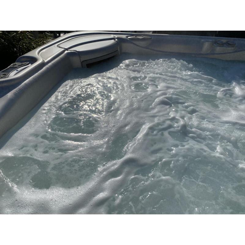 Hotspring Jacuzzi Vanguard model, zeer mooi