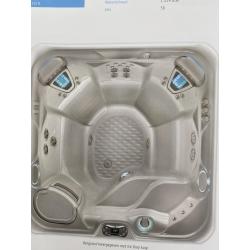 Hotspring Jacuzzi Vanguard model, zeer mooi