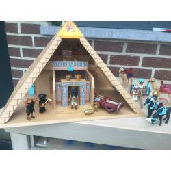 Playmobile PYRAMIDE 4240 met extra span en kamelen