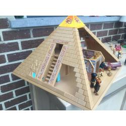 Playmobile PYRAMIDE 4240 met extra span en kamelen