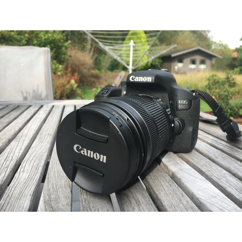 Canon EOS800D met lens 18-135mm