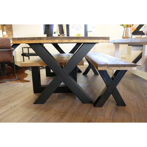 Massieve modern eiken kloostertafel nu 418,-