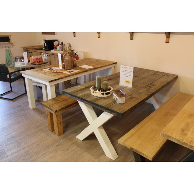 Éénmalige leegverkoop kloosterhouten tafel €299