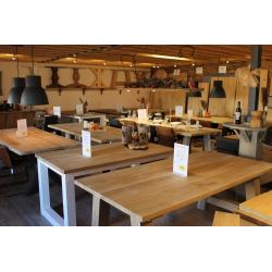 Grote robuuste massieve steigerhouten tafel 289,-