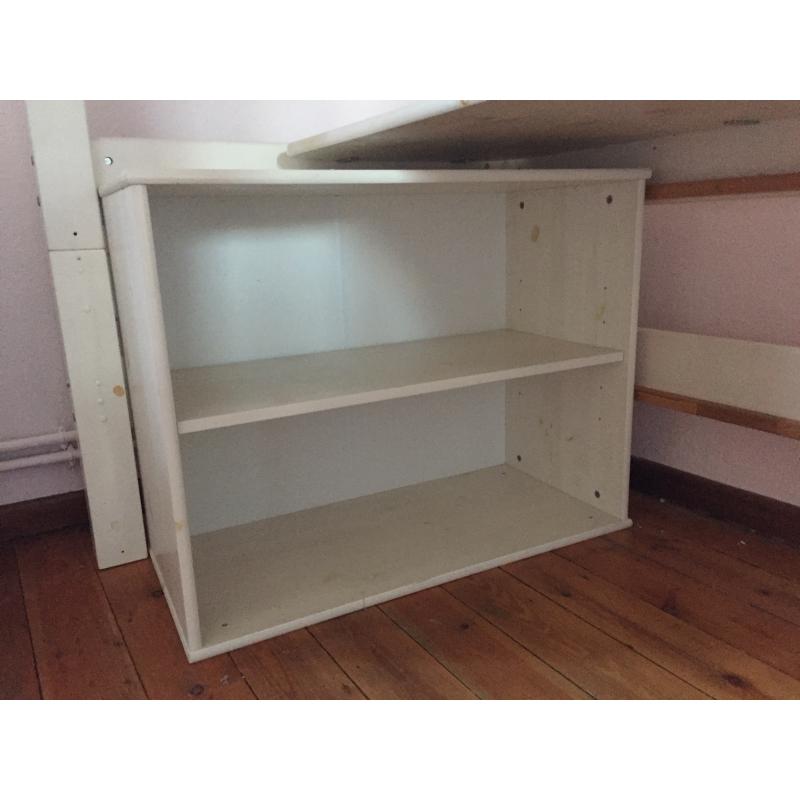 hoogslaper (wit) met bureau,