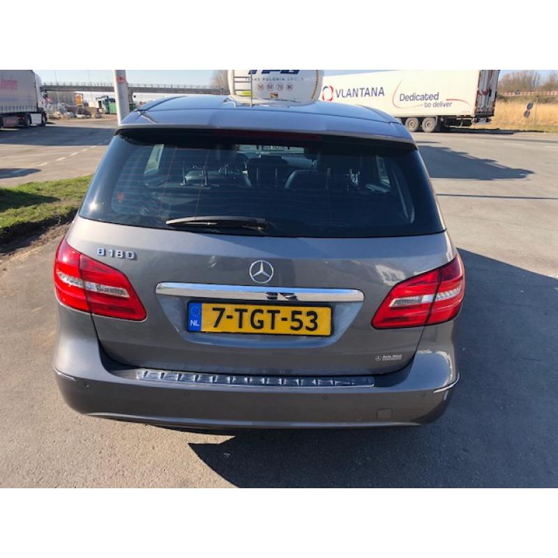 Mercedes B-Klasse 1.6 B180 5DRS BE Dct7 2014 Grijs