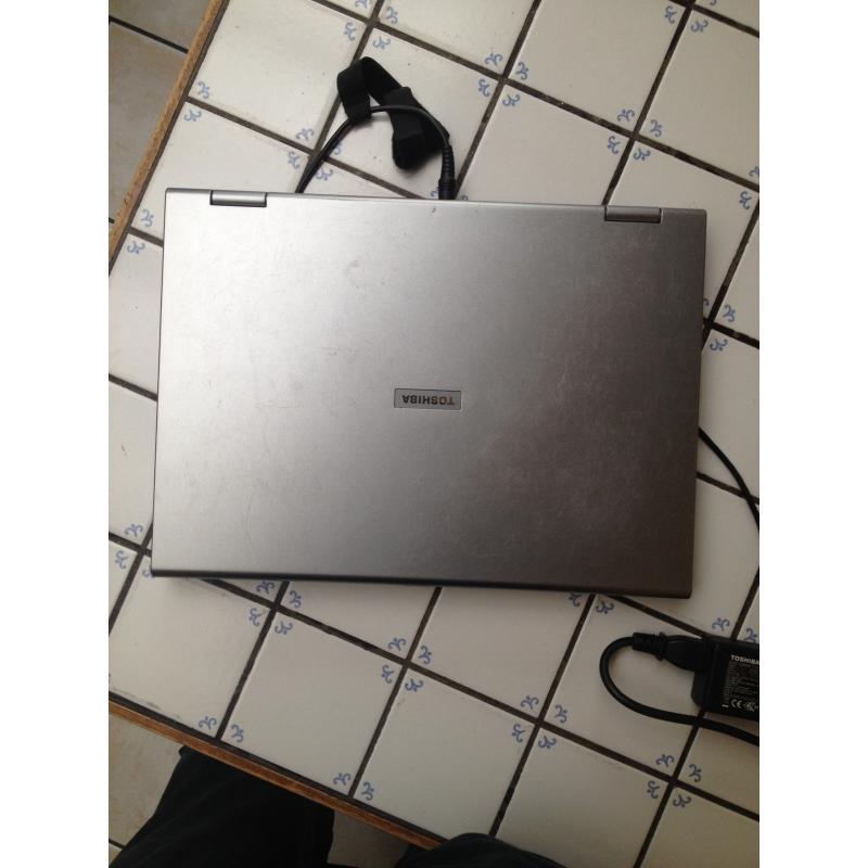 ORDINATEUR TOSHIBA