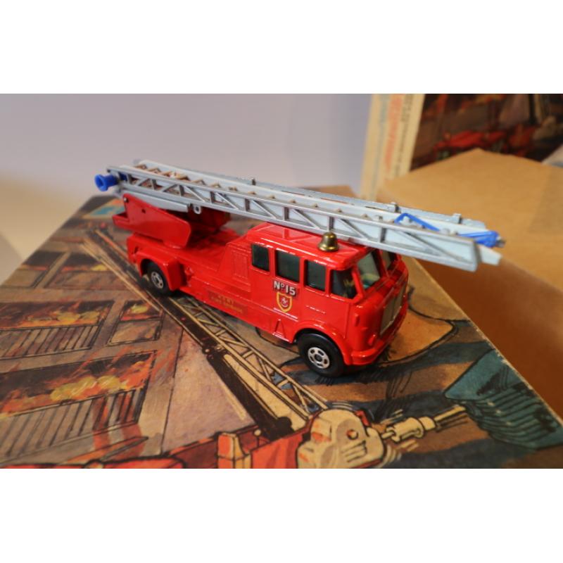 ZELDZAME VINTAGE 1972 MATCHBOX BIG MX BM-6 FIRE RESCUE SET