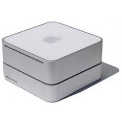 Te Koop Mac Mini 3.1 Intel Core 2 Duo YM008B949G5 met 2,26 Ghz met draadloos internet en een 15 Inch Dell Lcd Beeldscherm en een 15 Inch Samsung Lcd Beeldscherm.