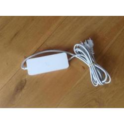 Te Koop Mac Mini YM5070HWRHR en Apple Mighty Usb Mouse en 85 Watt Adapter.