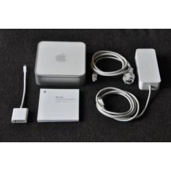 Te Koop Mac Mini 3.1 met 2,26 Ghz Intel Core 2 Duo YM008B819G95 met draadloos internet en de stroomadapter en een Apple Usb Toetsenbord met draad en een Apple Mighty Usb Mouse met draad.