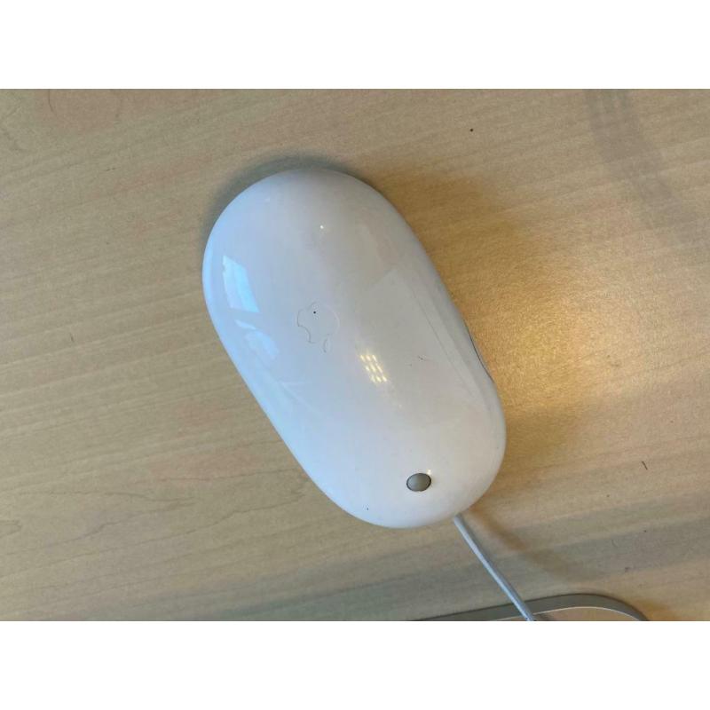 Te Koop Mac Mini YM8102JTYL2 en Apple Mighty Usb Mouse en 110 Watt Adapter Enz.