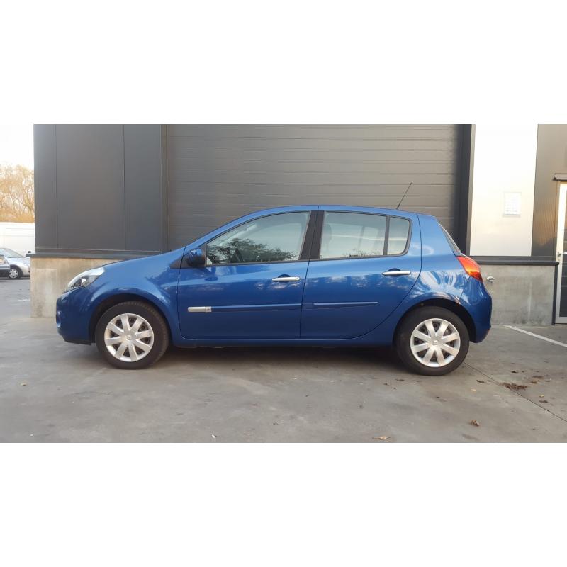 Renault Clio benzine 74.000 km