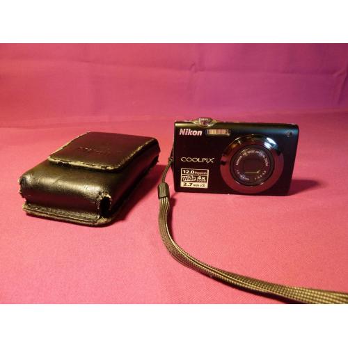 Nikon Coolpix S3000 12MP