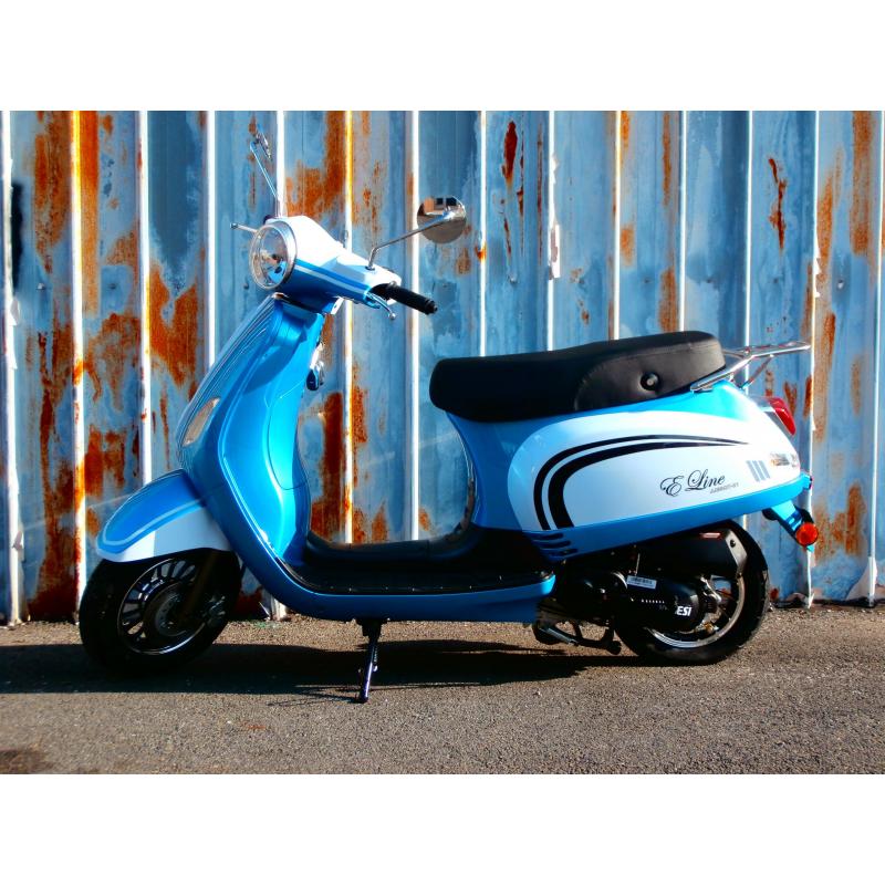 Nieuwe E-line blue/white scooter Klasse A of B Topdeal