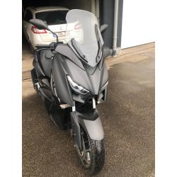 Scooter merk Yamaha 300 cc