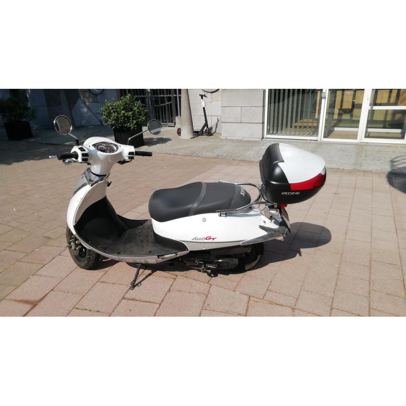 Scooter Sym Allo GT 50cc inclusief helm
