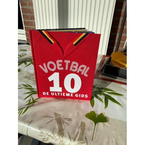 boek de ultieme voetbalgids