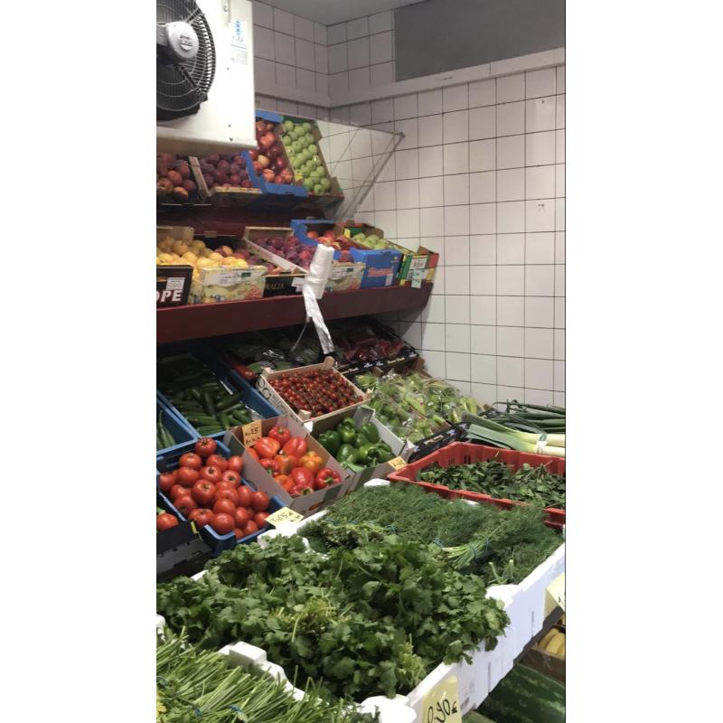 Supermarkt slagerij te koop/over te nemen