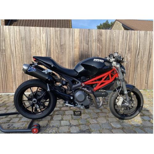 Ducati Monster 1100