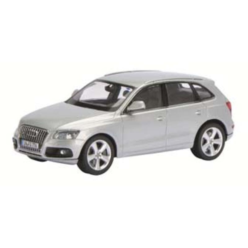 Schuco 1:43 Audi Q5 2012 IJszilver