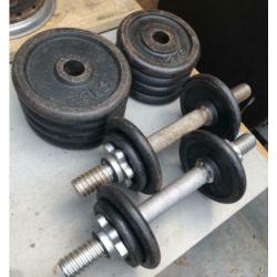 fitnessmaterialen gewichten stang dumbells GRATIS (GEBRUIKT) (HALTERBANK)