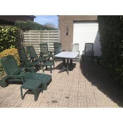 set tuinstoelen, tafel & longchair