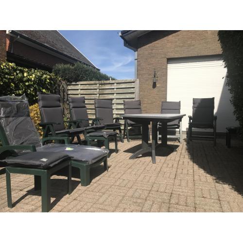 set tuinstoelen, tafel & longchair