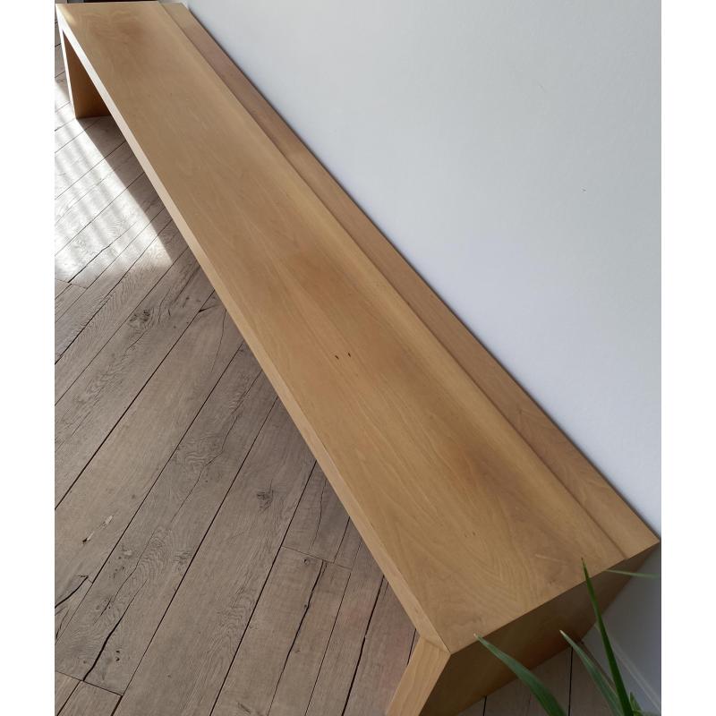 Lage wandtafel van massief hout