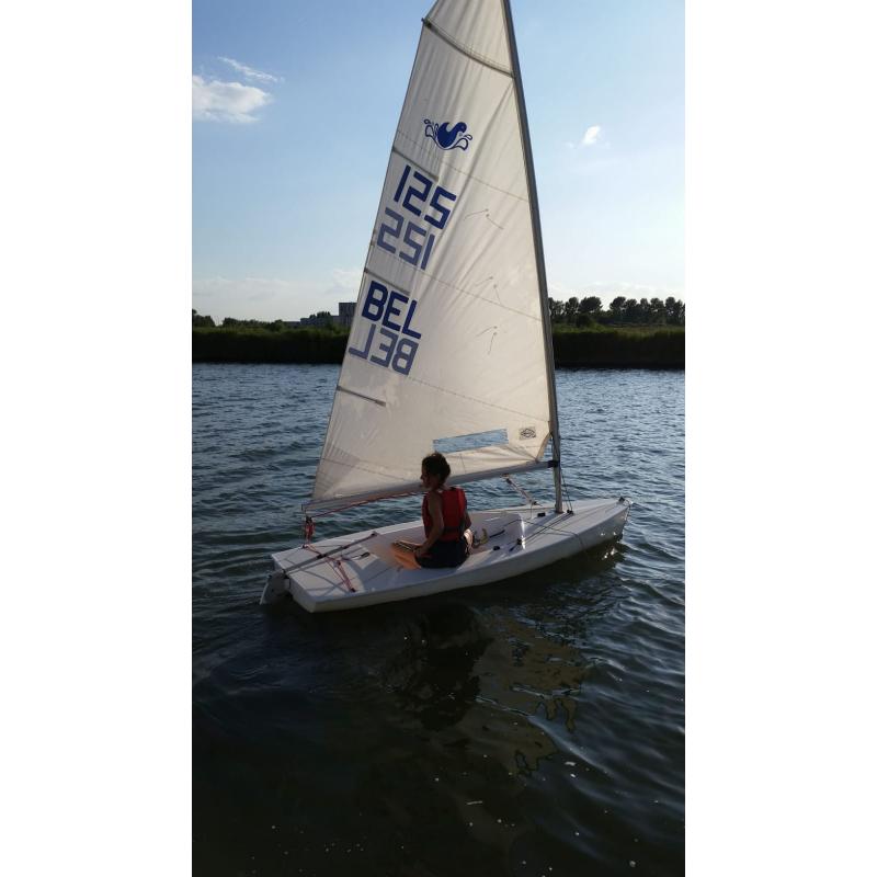 SPLASH zeilboot te koop incl. Strand- en baantrailer